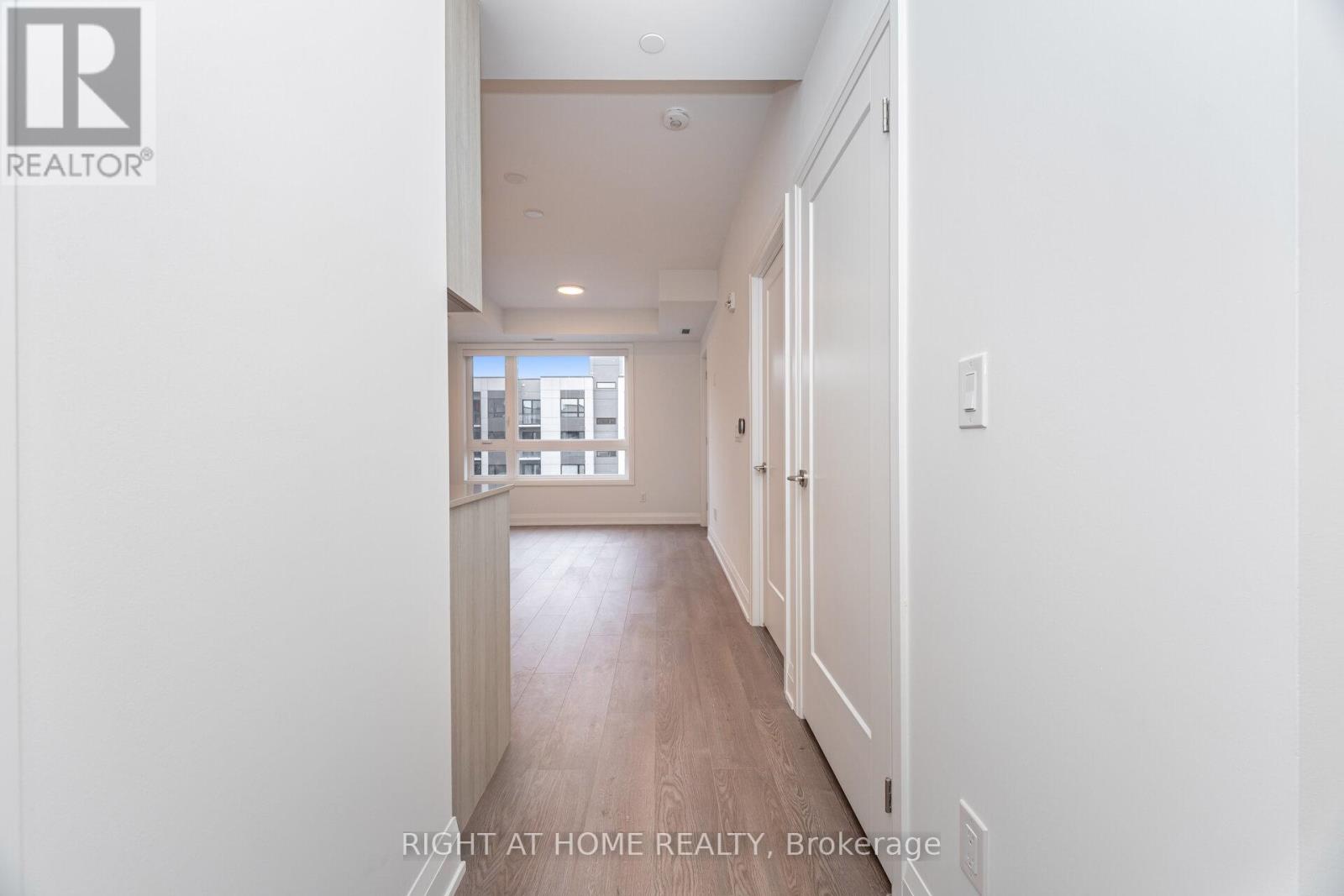 410 - 3250 Carding Mill Trail, Oakville, Ontario  L6M 5T3 - Photo 11 - W12560436