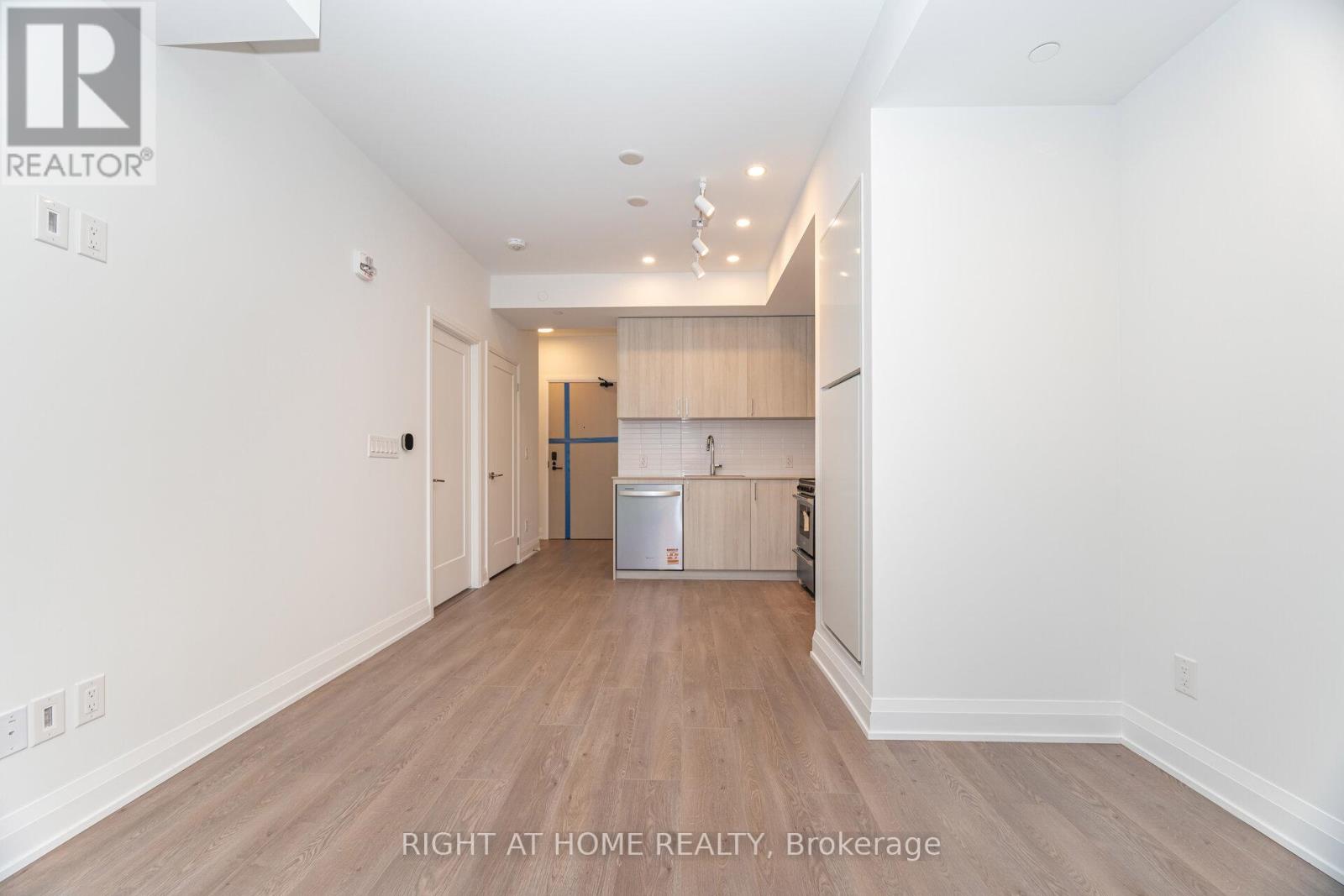 410 - 3250 Carding Mill Trail, Oakville, Ontario  L6M 5T3 - Photo 17 - W12560436