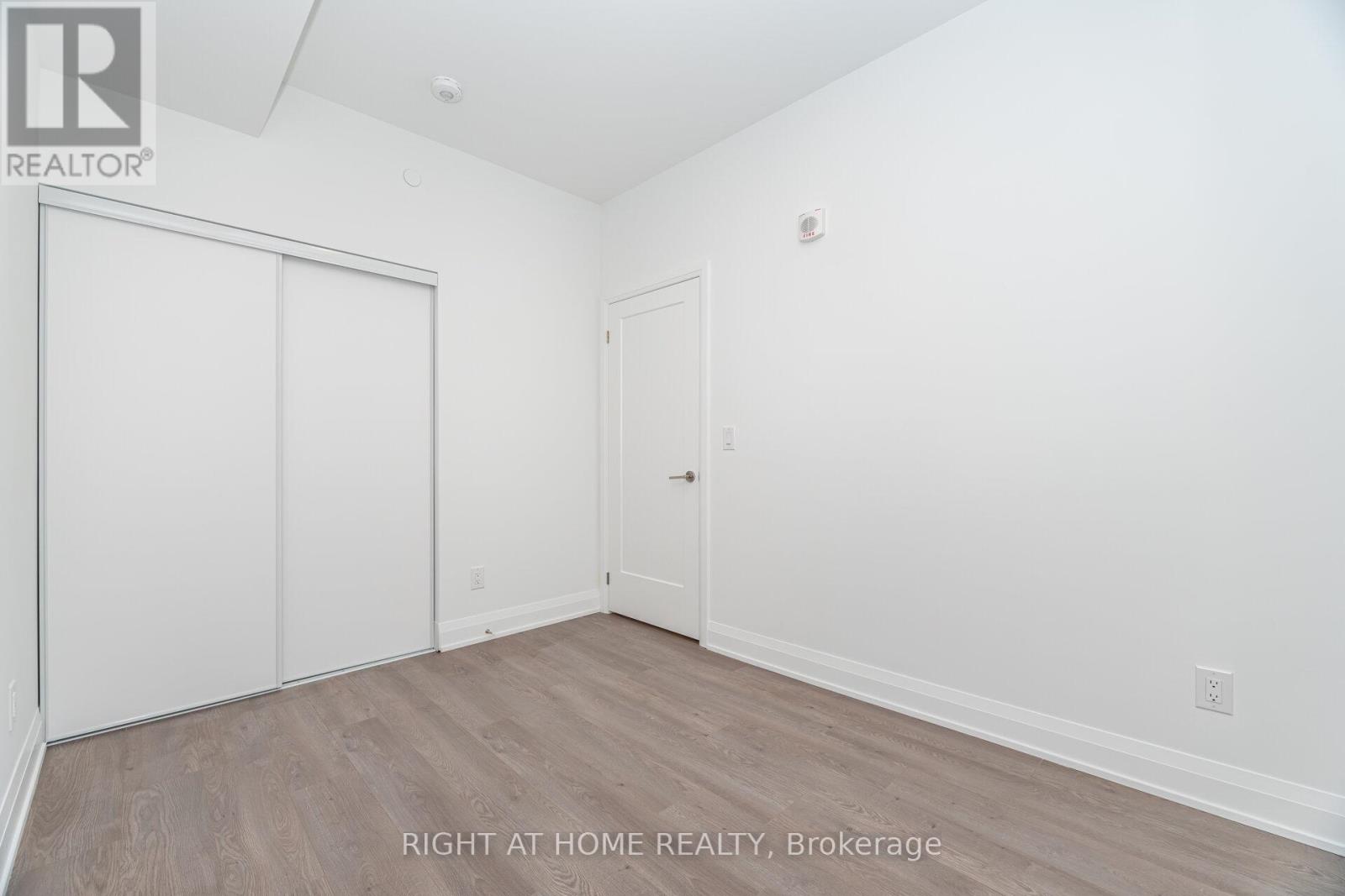 410 - 3250 Carding Mill Trail, Oakville, Ontario  L6M 5T3 - Photo 25 - W12560436