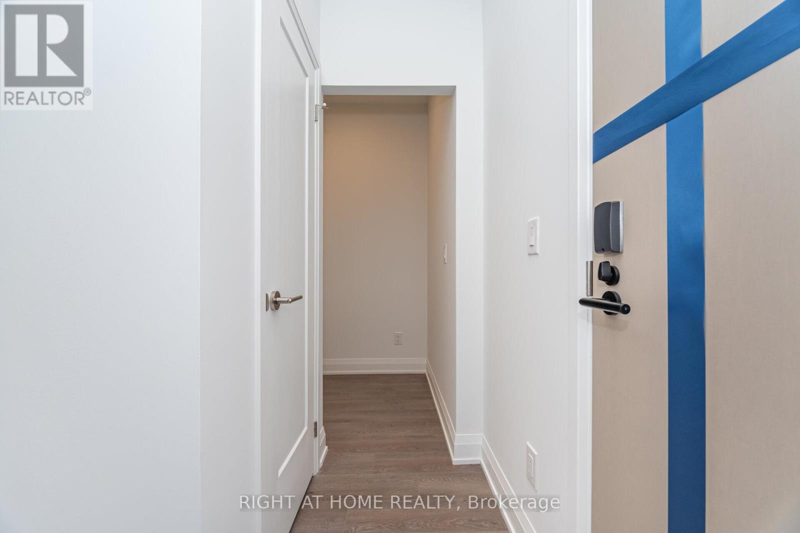 410 - 3250 Carding Mill Trail, Oakville, Ontario  L6M 5T3 - Photo 8 - W12560436