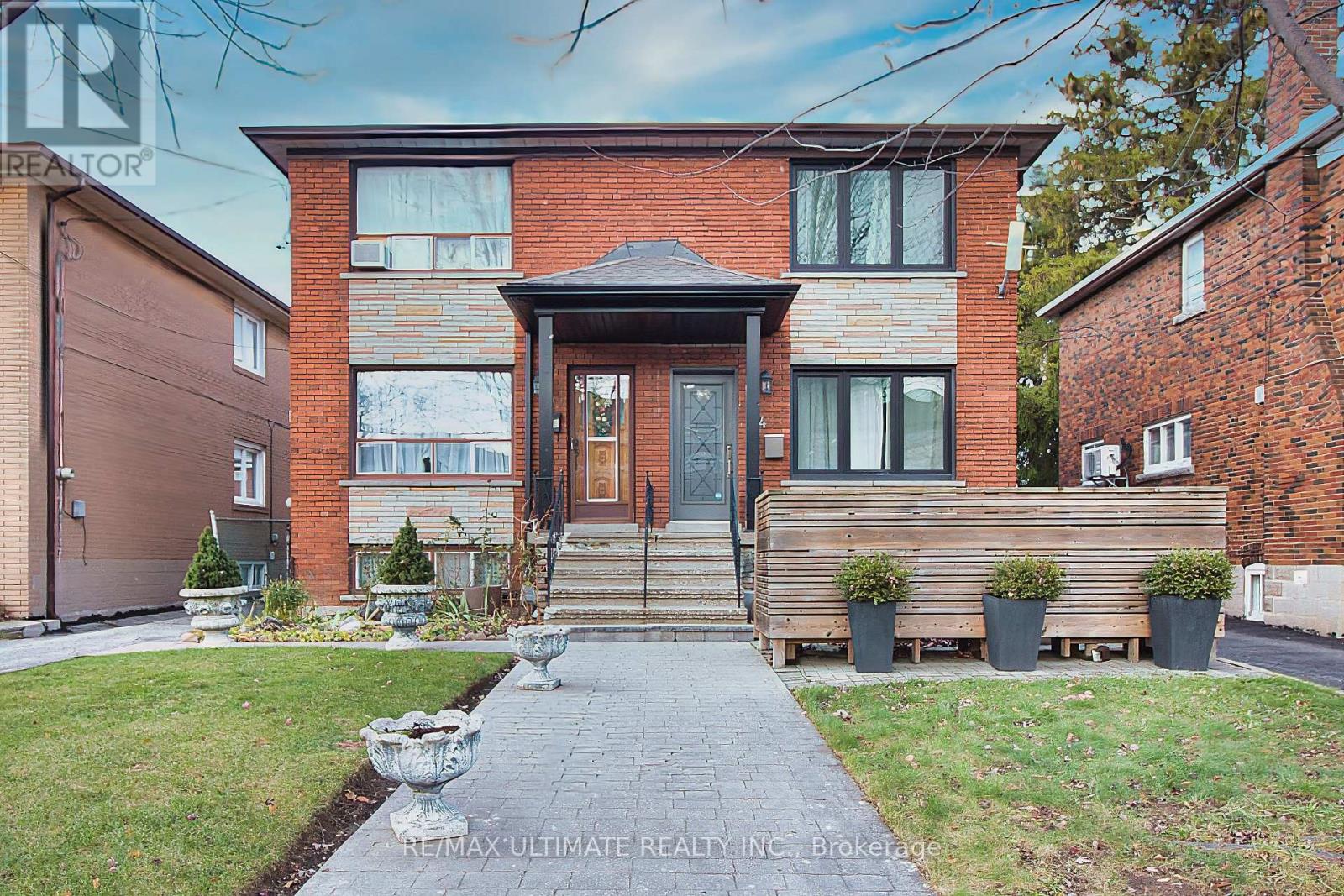 34 BRANDON AVENUE, Toronto, Ontario