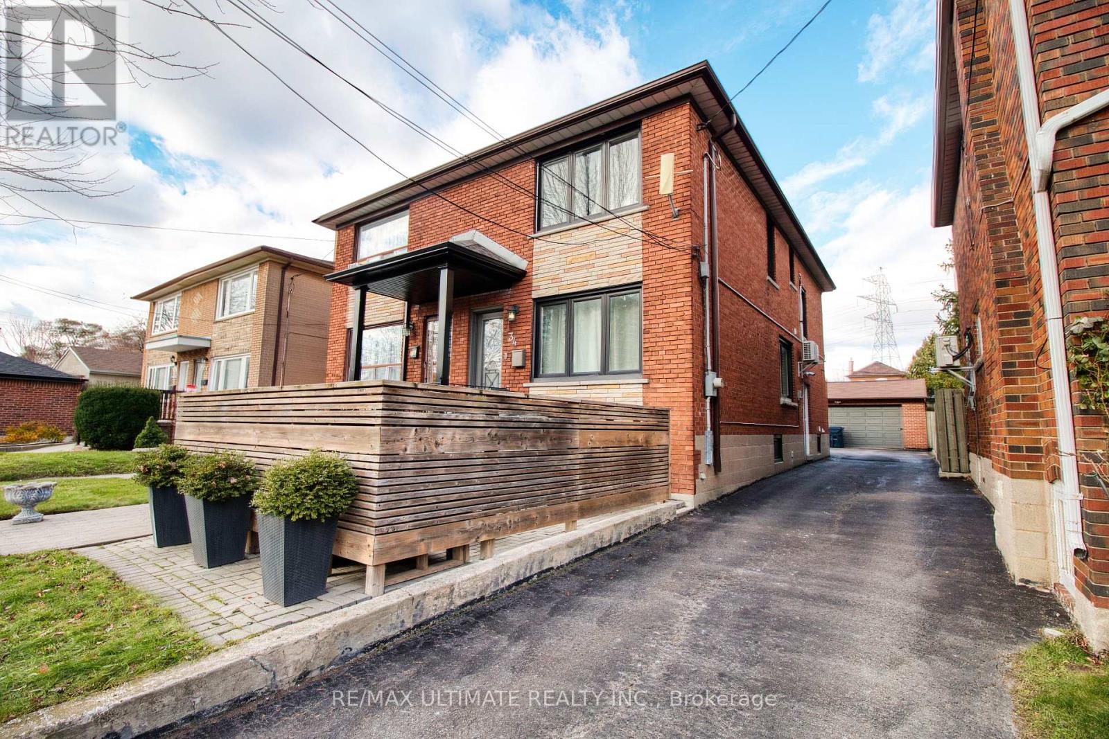 34 Brandon Avenue, Toronto, Ontario  M6H 2C9 - Photo 2 - W12560442