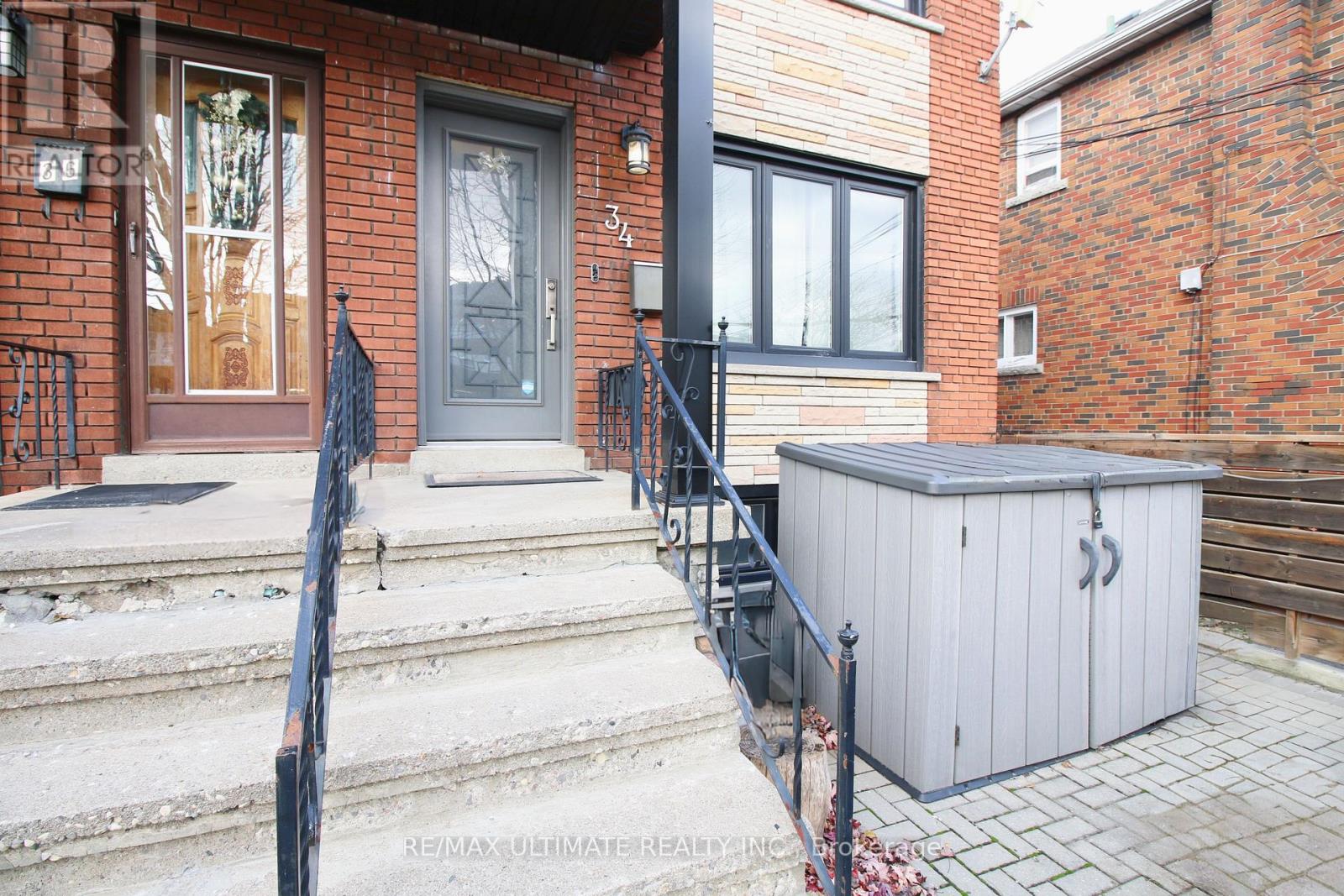 34 Brandon Avenue, Toronto, Ontario  M6H 2C9 - Photo 3 - W12560442