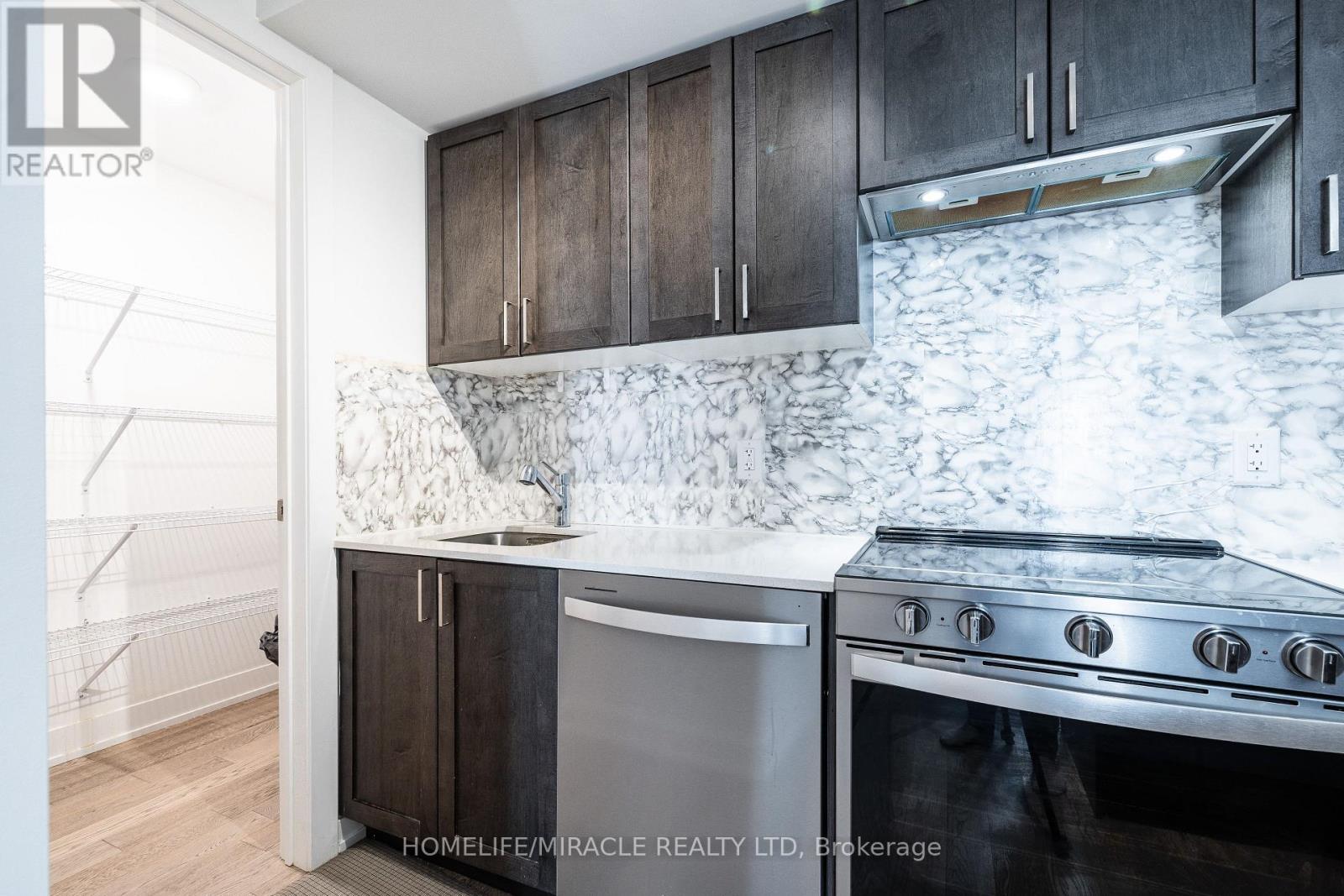 134 - 1060 Douglas Mccurdy Comm Road, Mississauga, Ontario  L5G 0C6 - Photo 11 - W12560452