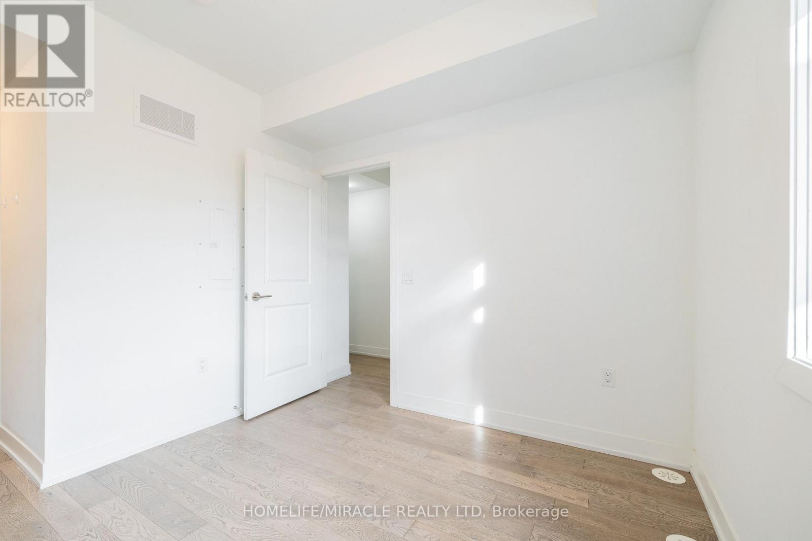 134 - 1060 Douglas Mccurdy Comm Road, Mississauga, Ontario  L5G 0C6 - Photo 20 - W12560452