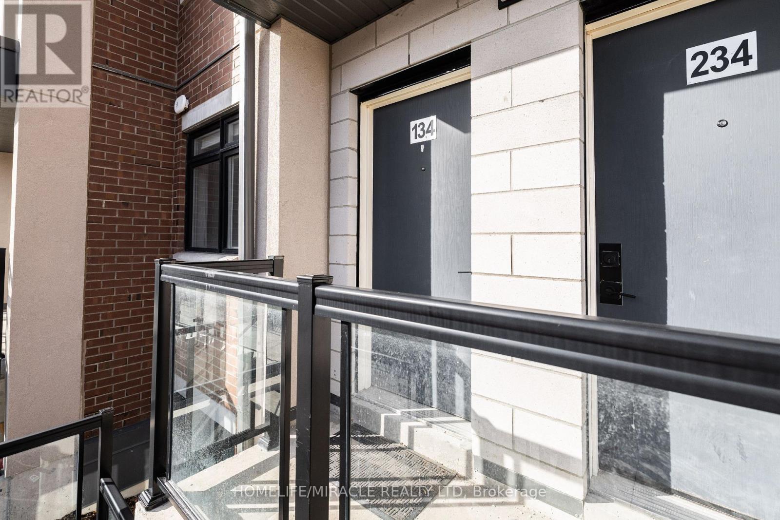 134 - 1060 Douglas Mccurdy Comm Road, Mississauga, Ontario  L5G 0C6 - Photo 4 - W12560452