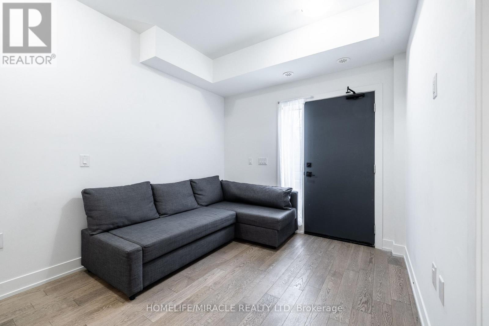 134 - 1060 Douglas Mccurdy Comm Road, Mississauga, Ontario  L5G 0C6 - Photo 5 - W12560452