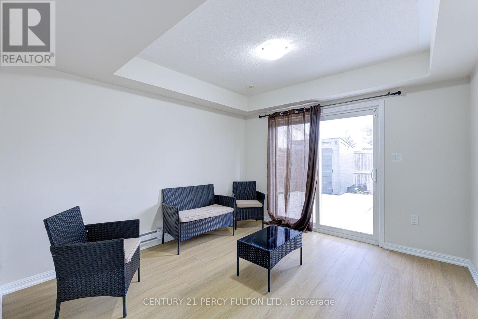 39 Vanhorne Close, Brampton, Ontario  L7A 0X8 - Photo 10 - W12560456