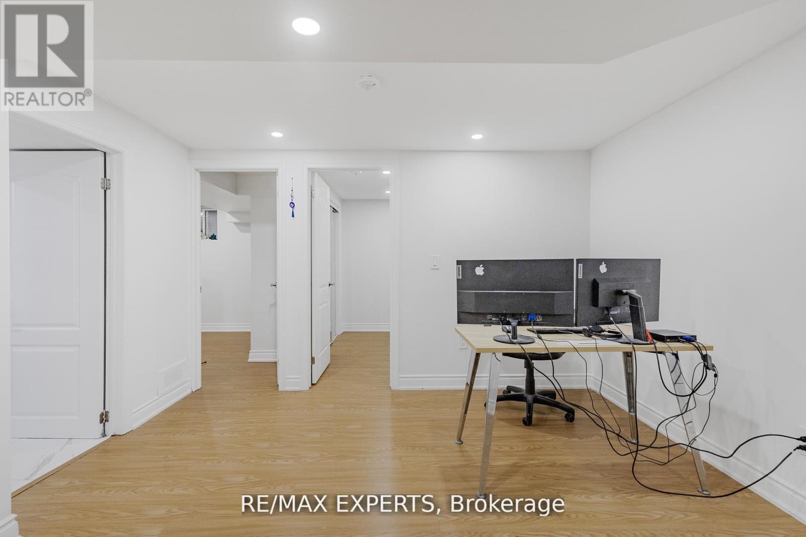 36 Elderwood Place, Brampton, Ontario  L6V 3N3 - Photo 10 - W12560462