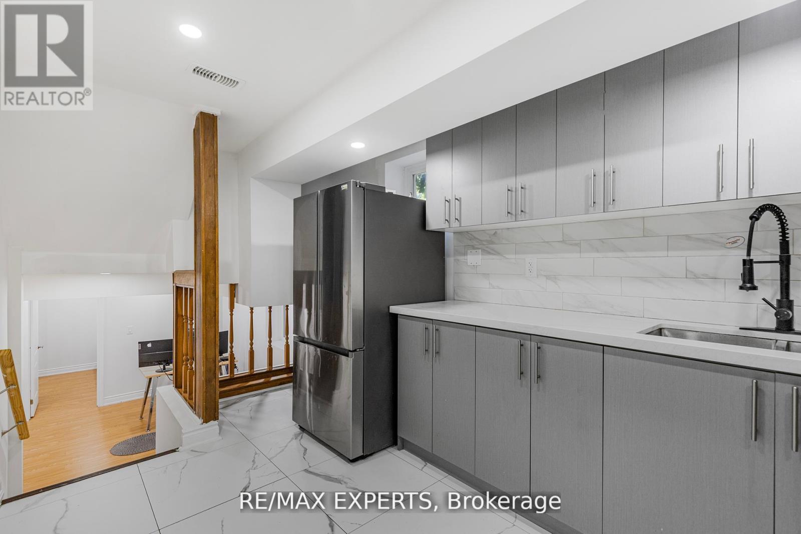 36 Elderwood Place, Brampton, Ontario  L6V 3N3 - Photo 9 - W12560462