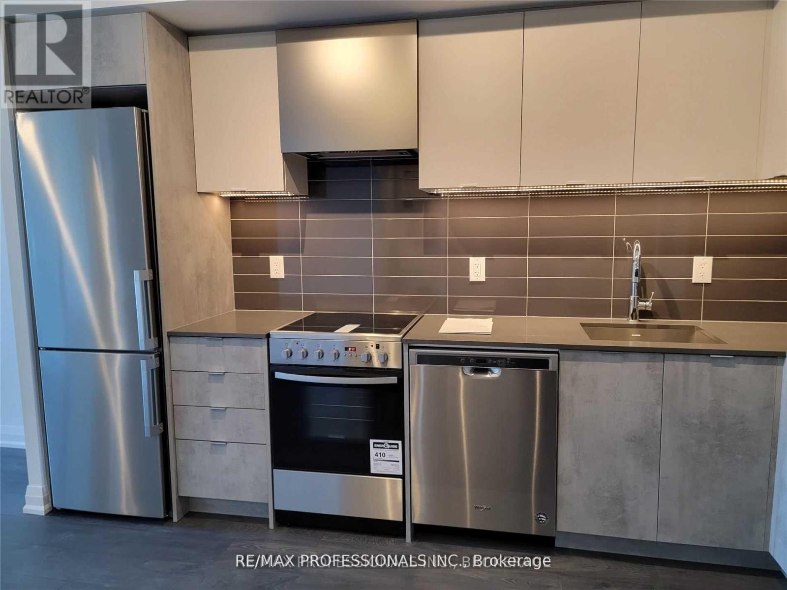 Unknown Address, ,     - Photo 2 - W12560468