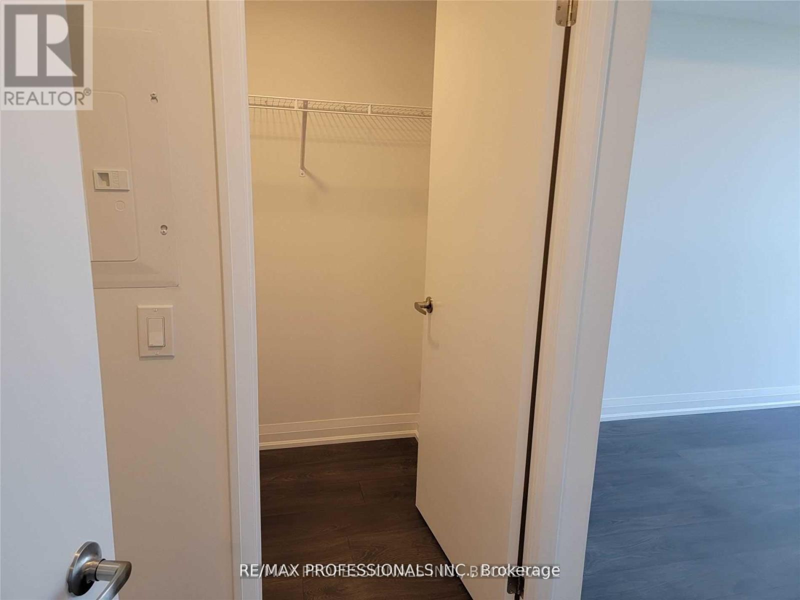 Unknown Address, ,     - Photo 6 - W12560468