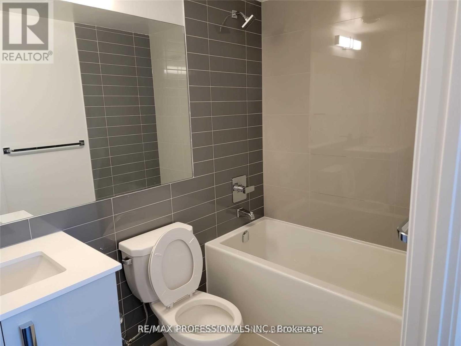 Unknown Address, ,     - Photo 8 - W12560468