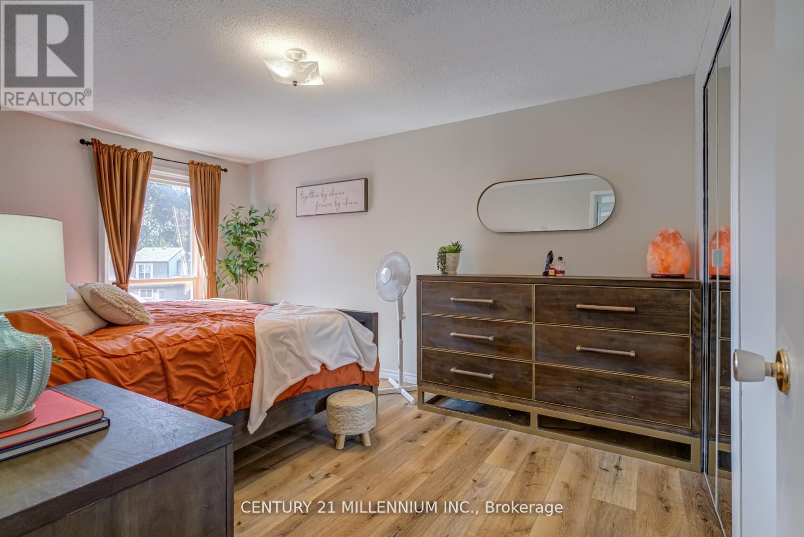 15 Hasting Square, Brampton, Ontario  L6S 2N8 - Photo 10 - W12560482