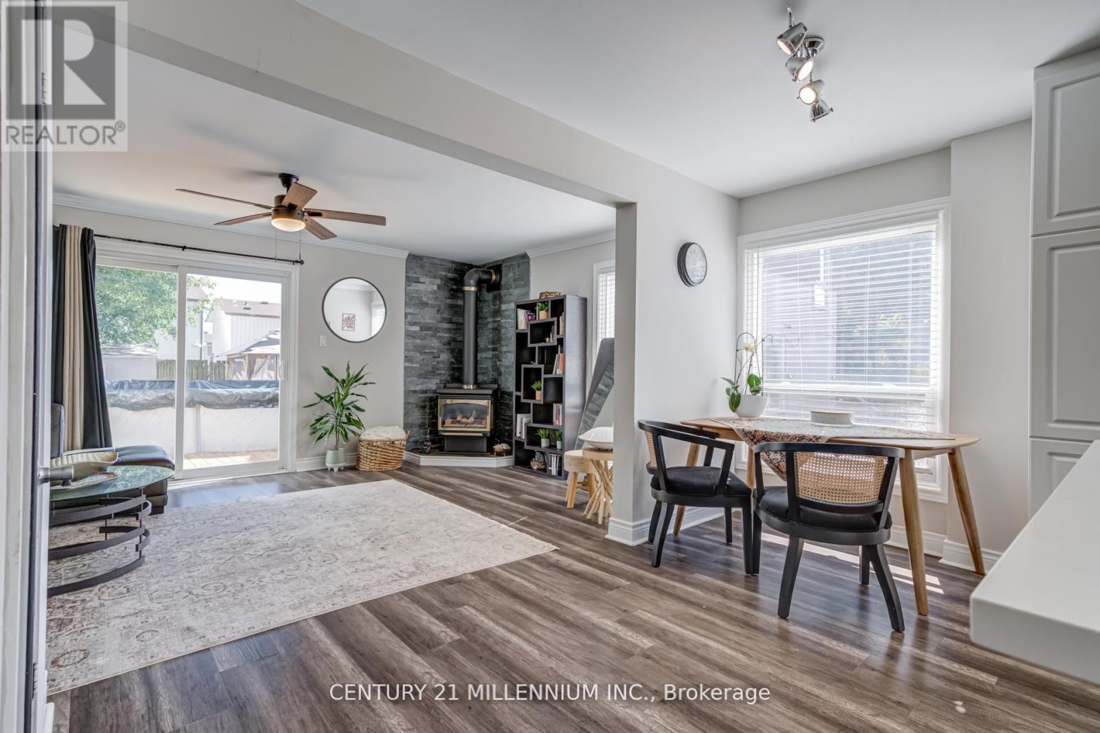 15 Hasting Square, Brampton, Ontario  L6S 2N8 - Photo 7 - W12560482