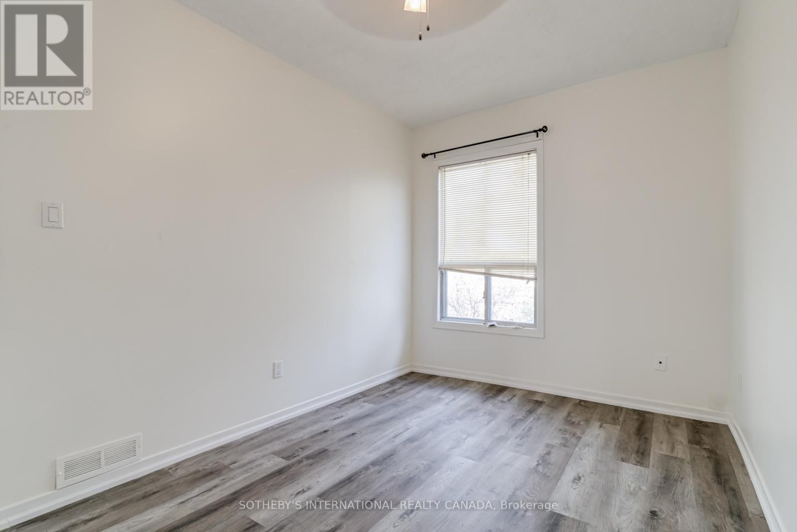 3254 Dundas Street W, Toronto, Ontario M6P 2A3 - Photo 15 - W12542652