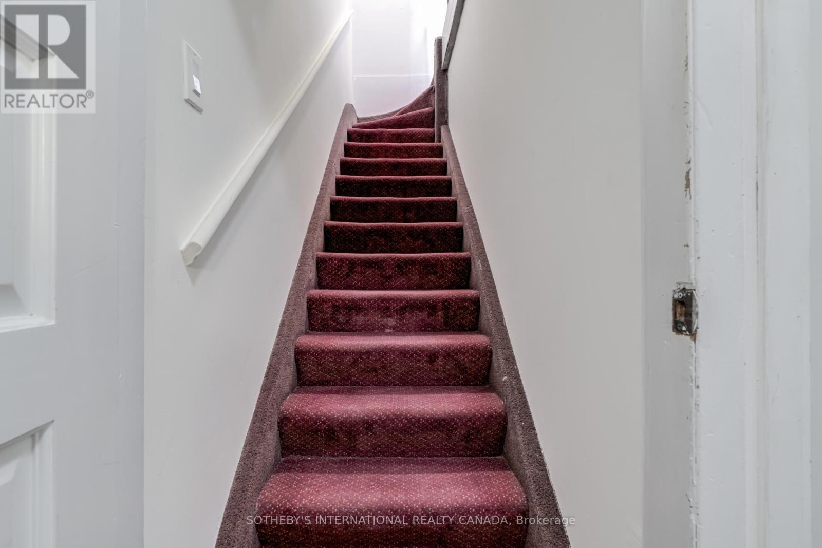 3254 Dundas Street W, Toronto, Ontario M6P 2A3 - Photo 3 - W12542652