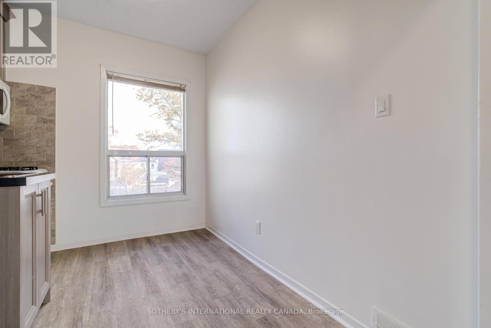 3254 Dundas Street W, Toronto, Ontario M6P 2A3 - Photo 6 - W12542652