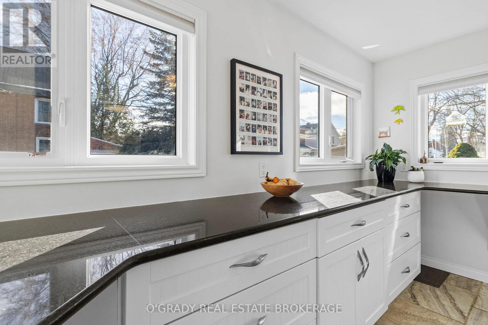 58 Murray Street, Brockville, Ontario  K6V 2W8 - Photo 30 - X12560510