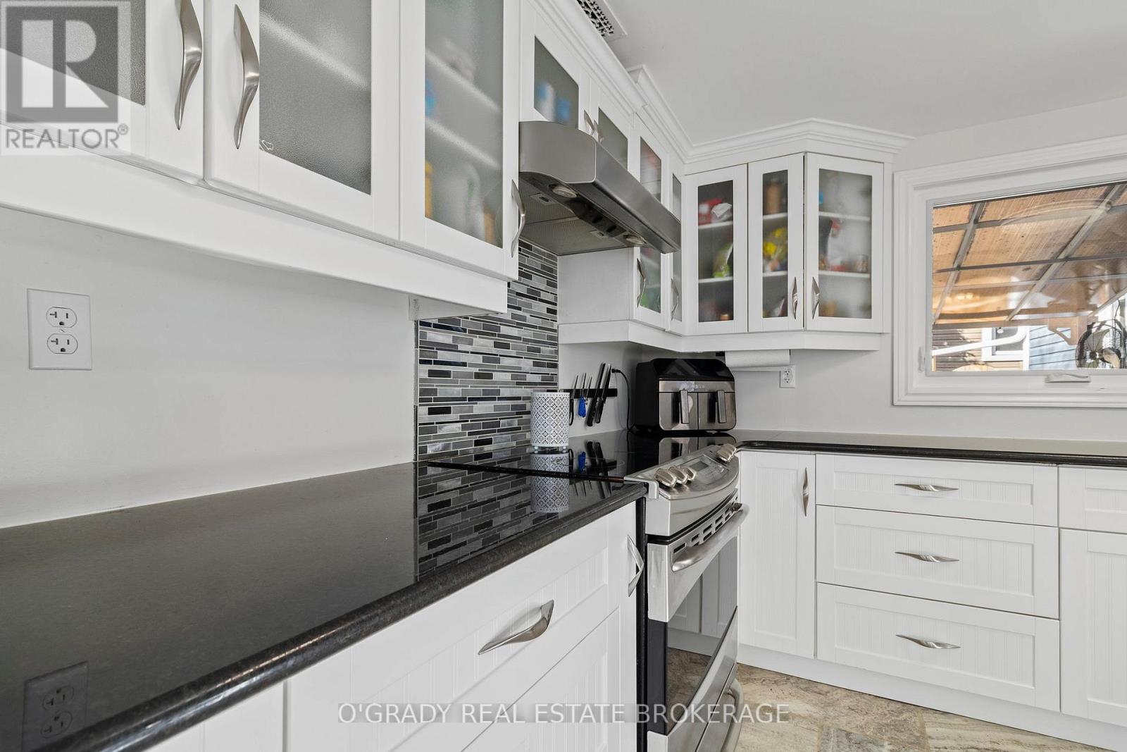 58 Murray Street, Brockville, Ontario  K6V 2W8 - Photo 31 - X12560510