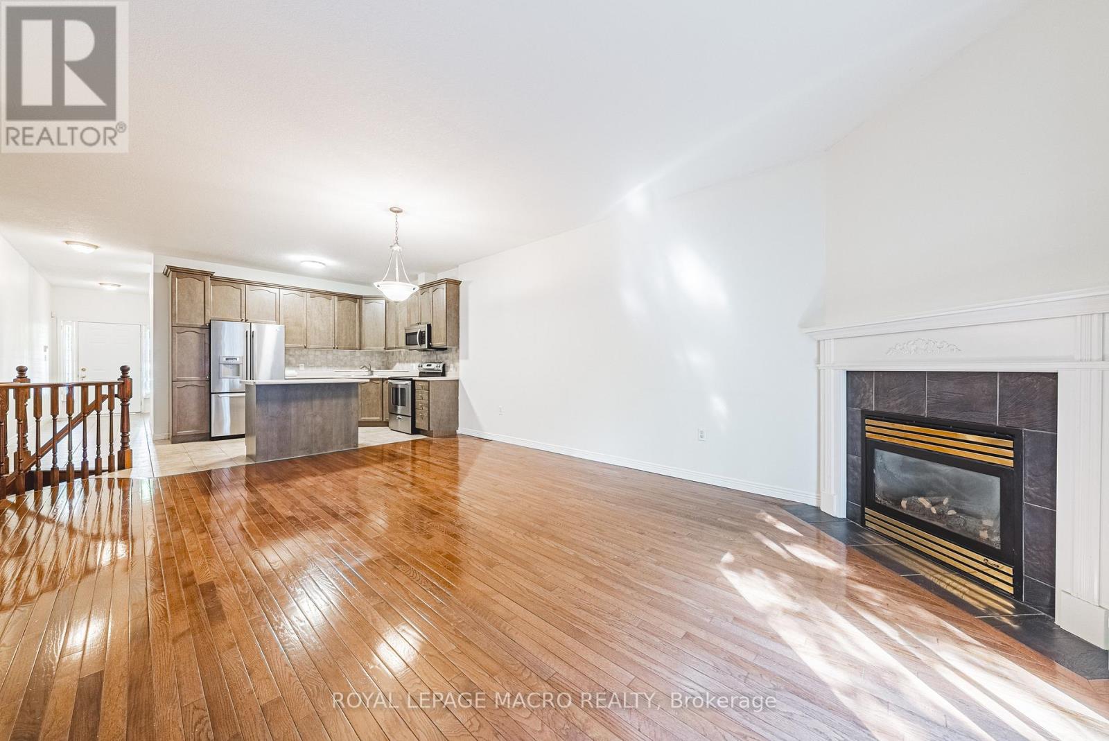 3 - 163 Livingston Avenue, Grimsby, Ontario  L3M 5S8 - Photo 14 - X12560316