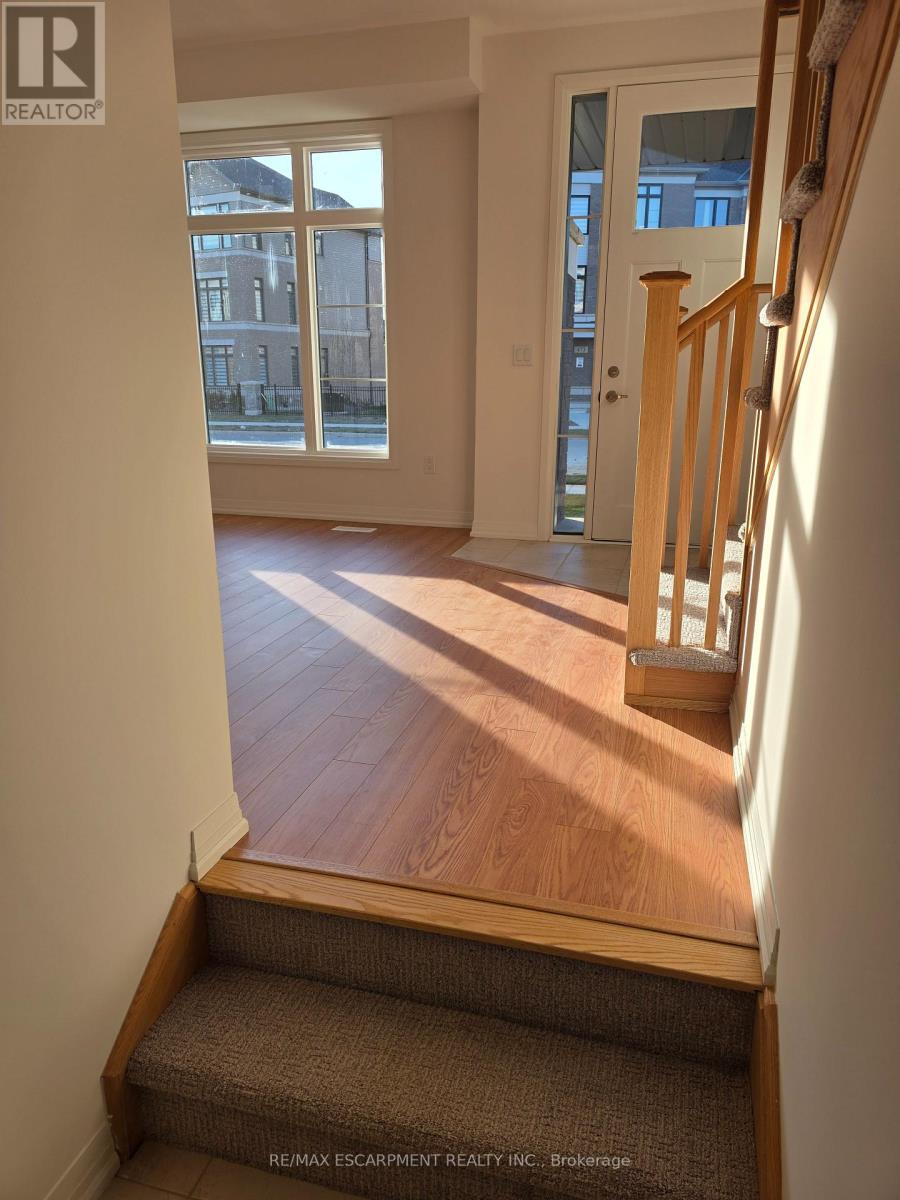 484 Provident Way, Hamilton, Ontario  L0R 1C0 - Photo 13 - X12560364