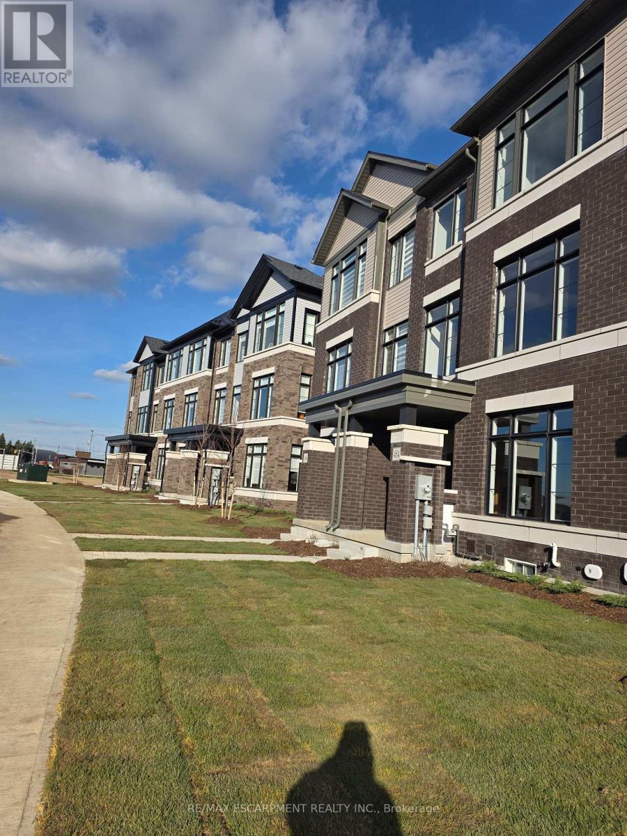 484 Provident Way, Hamilton, Ontario  L0R 1C0 - Photo 4 - X12560364