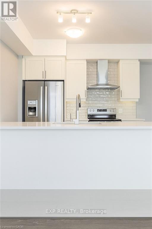 190 Oat Lane, Kitchener, Ontario  N2R 1R7 - Photo 4 - X12560380