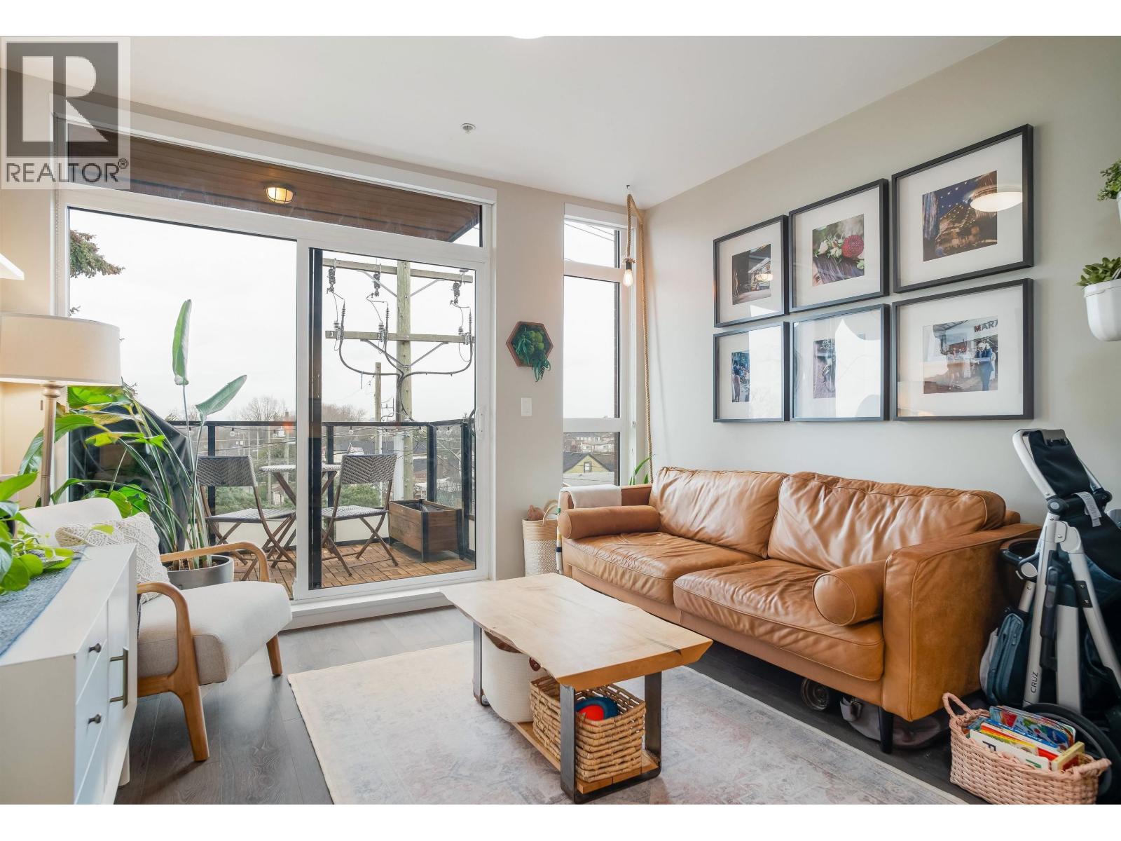 6555 Victoria Dr, Vancouver, British Columbia  V5P 3X9 - Photo 3 - R3068858