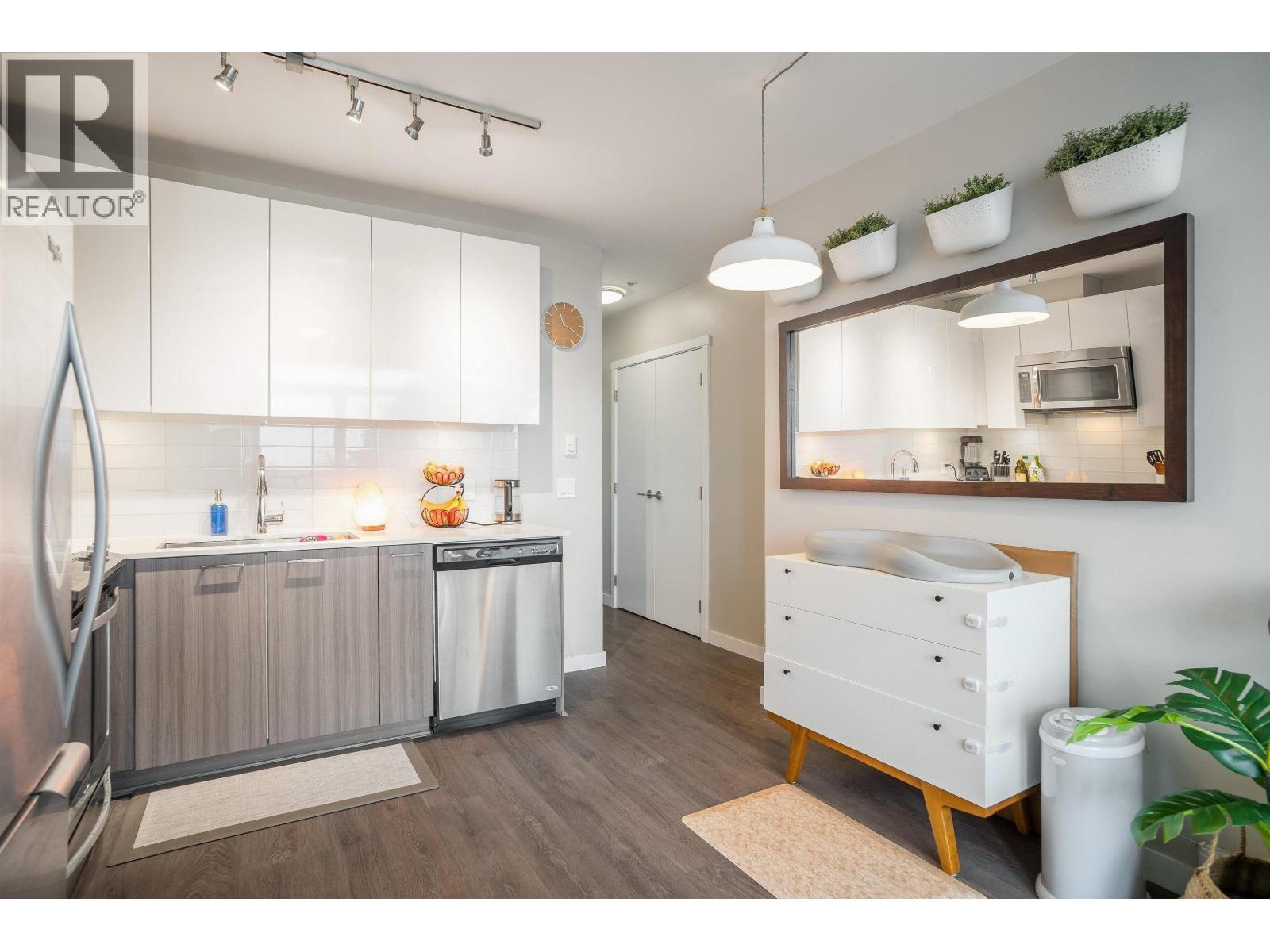 6555 Victoria Dr, Vancouver, British Columbia  V5P 3X9 - Photo 6 - R3068858