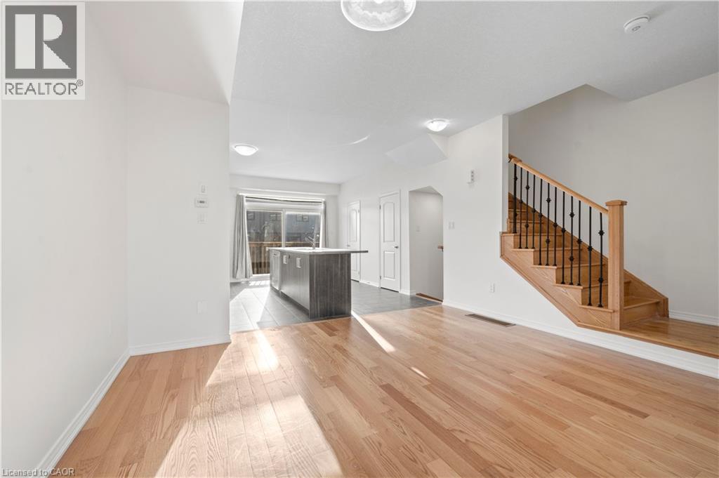 81 Holder Drive, Brantford, Ontario  N3T 0W8 - Photo 4 - 40789454