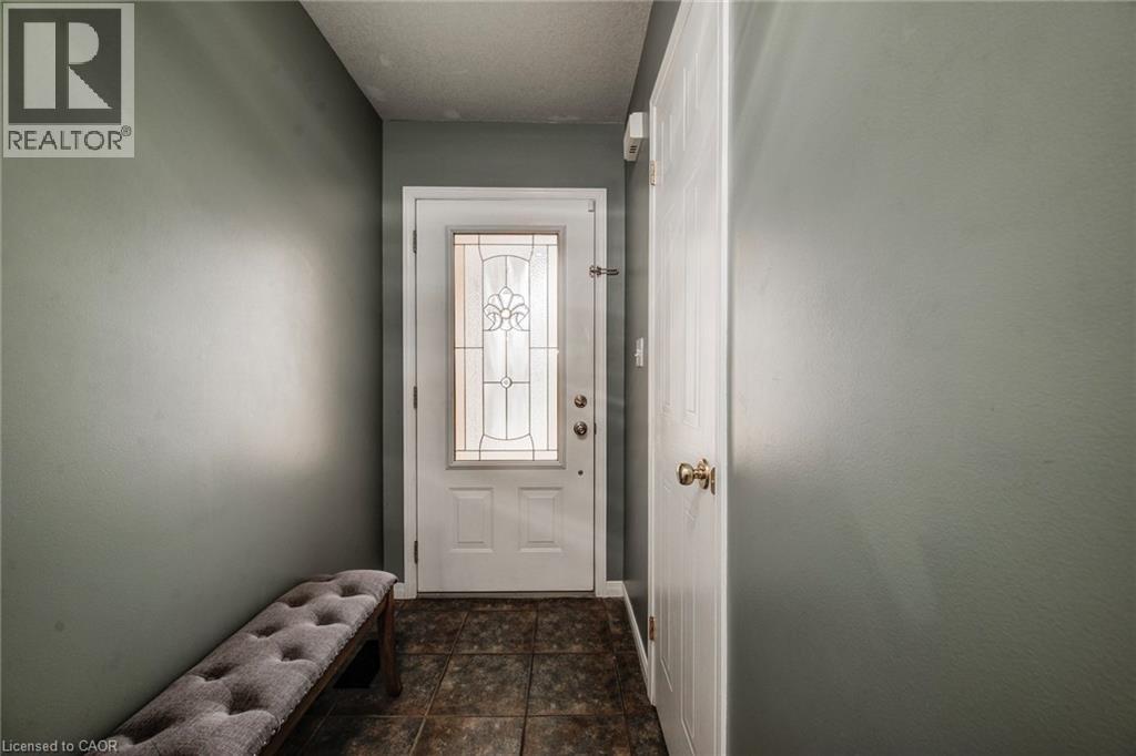 29 Chester Drive, Cambridge, Ontario  N1T 2C4 - Photo 4 - 40789381