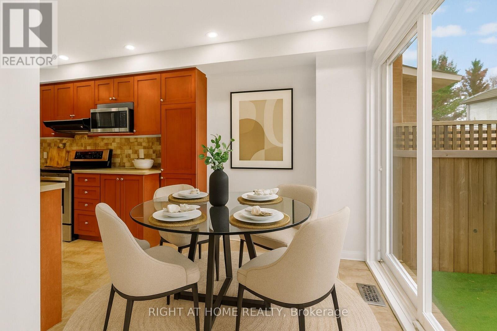 302 Goldridge Drive, Ottawa, Ontario K2T 1L1 - Photo 8 - X12558828