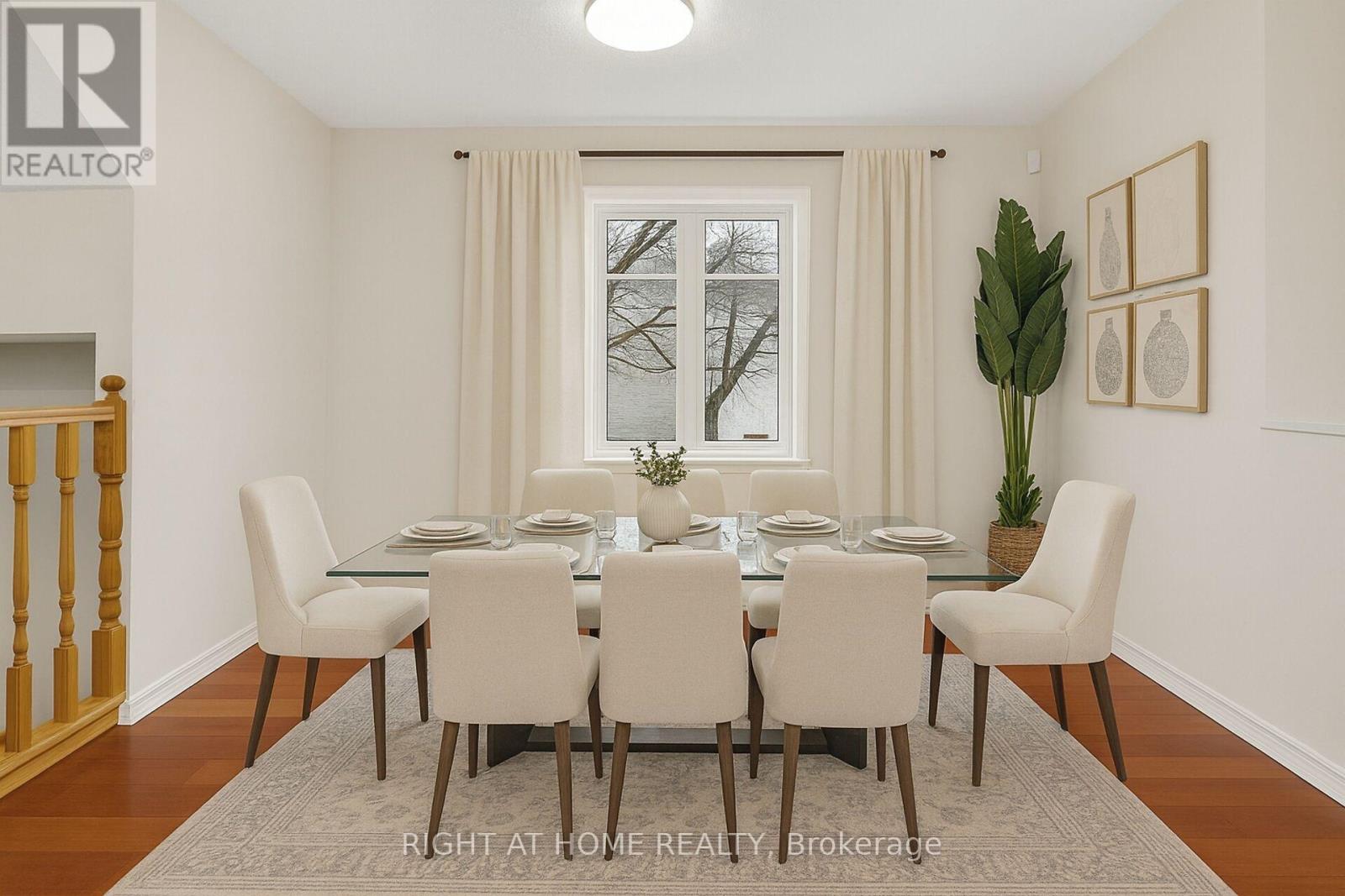 302 Goldridge Drive, Ottawa, Ontario K2T 1L1 - Photo 5 - X12558828