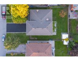 34 EUPHRASIA DRIVE, Toronto, Ontario