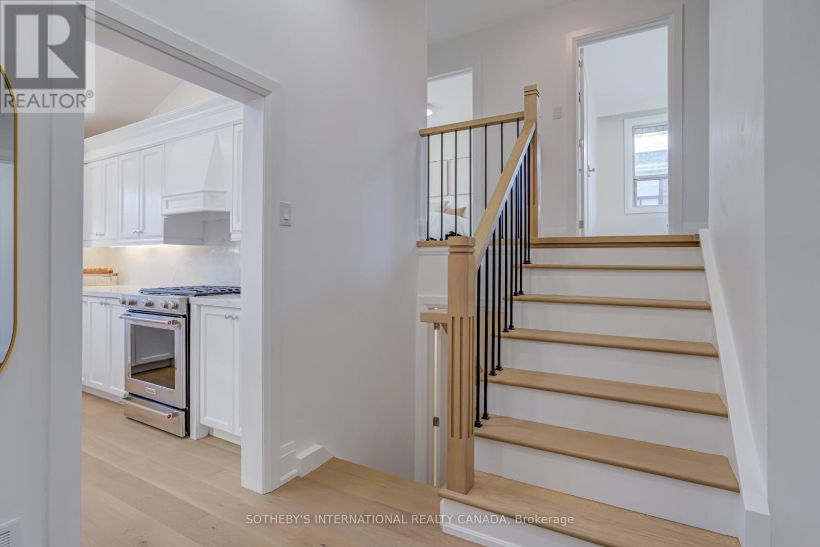 34 Euphrasia Drive, Toronto, Ontario  M6B 3V9 - Photo 22 - W12488660