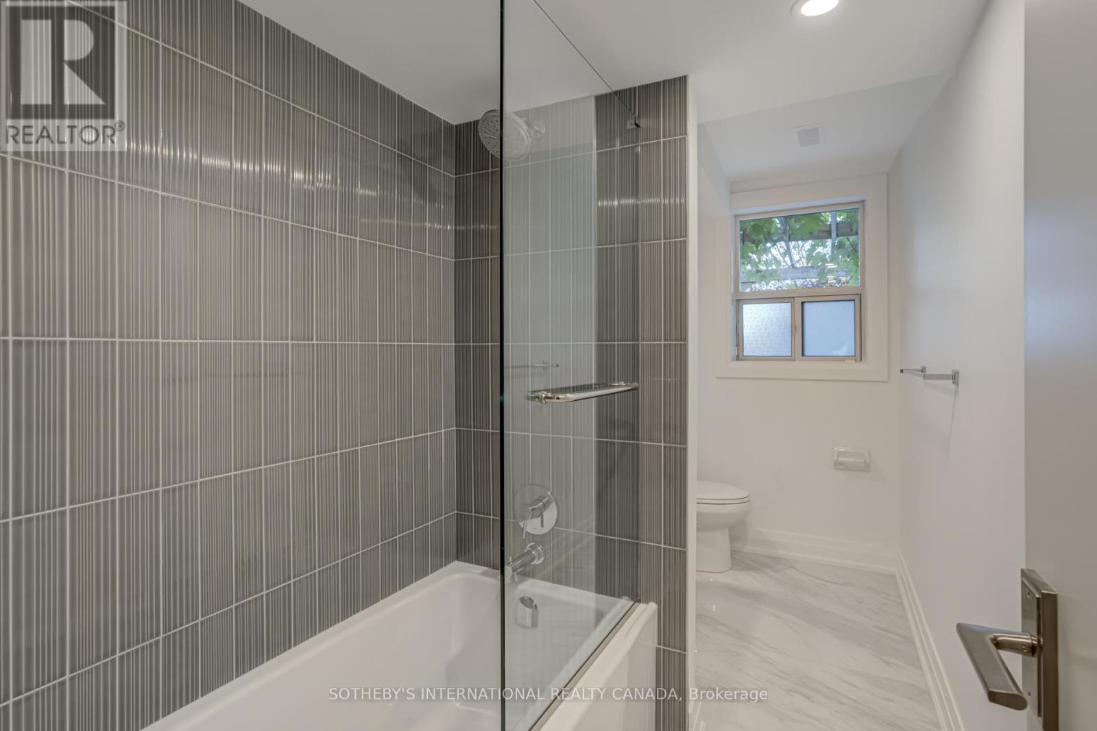 34 Euphrasia Drive, Toronto, Ontario  M6B 3V9 - Photo 39 - W12488660