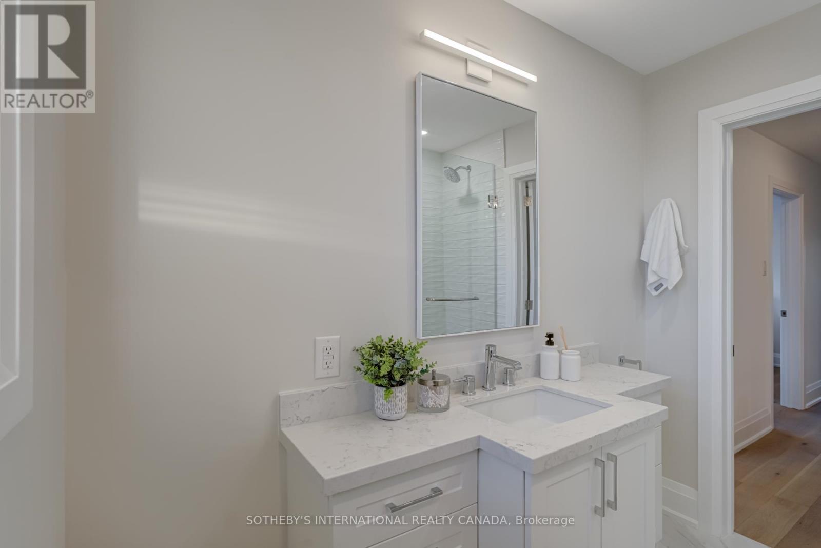 34 Euphrasia Drive, Toronto, Ontario  M6B 3V9 - Photo 33 - W12488660