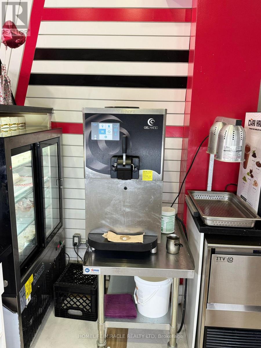 20 - 22 Main Street S, Brampton, Ontario L6W 2C3 - Photo 9 - W12549690