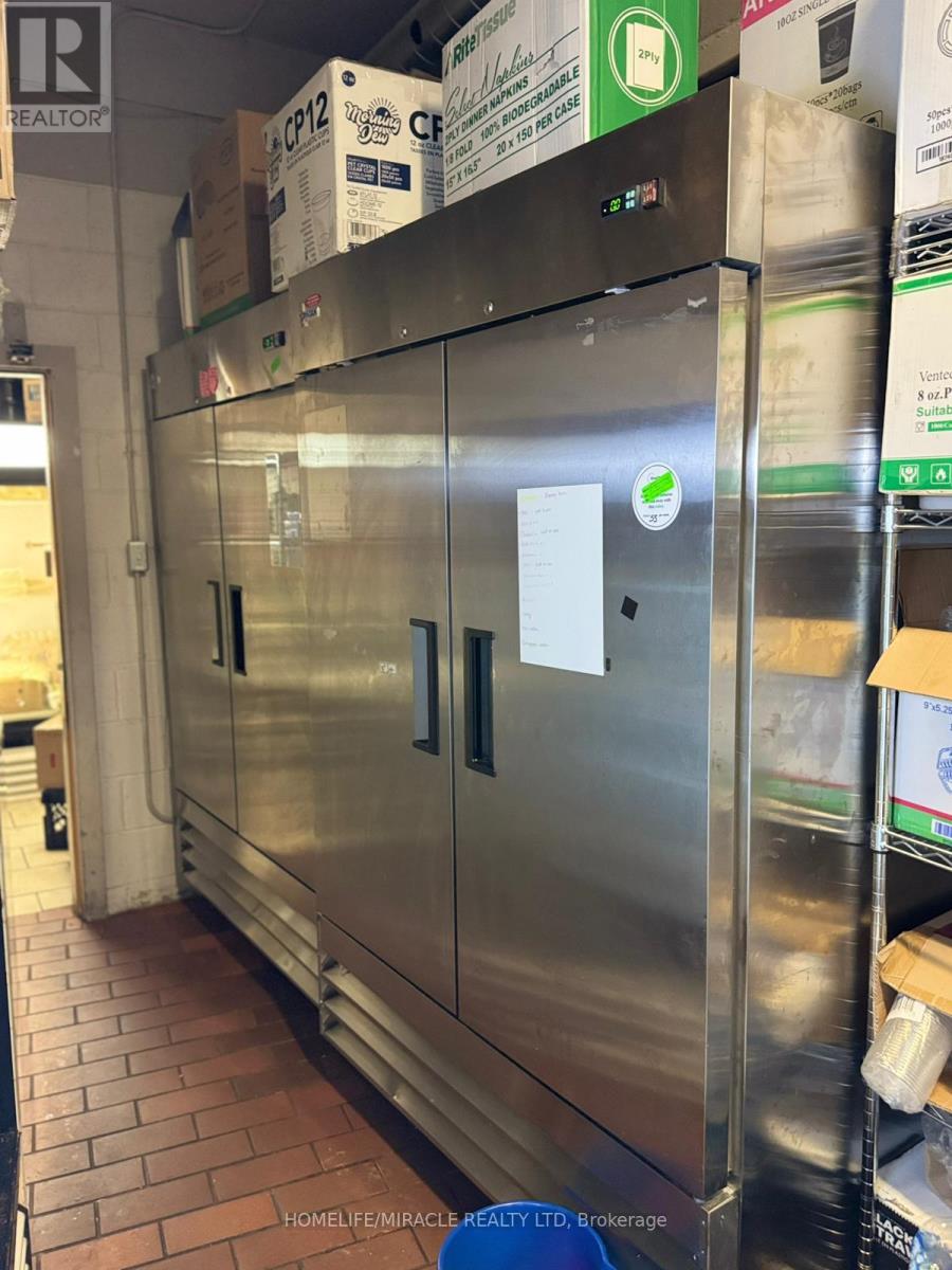 20 - 22 Main Street S, Brampton, Ontario L6W 2C3 - Photo 20 - W12549690