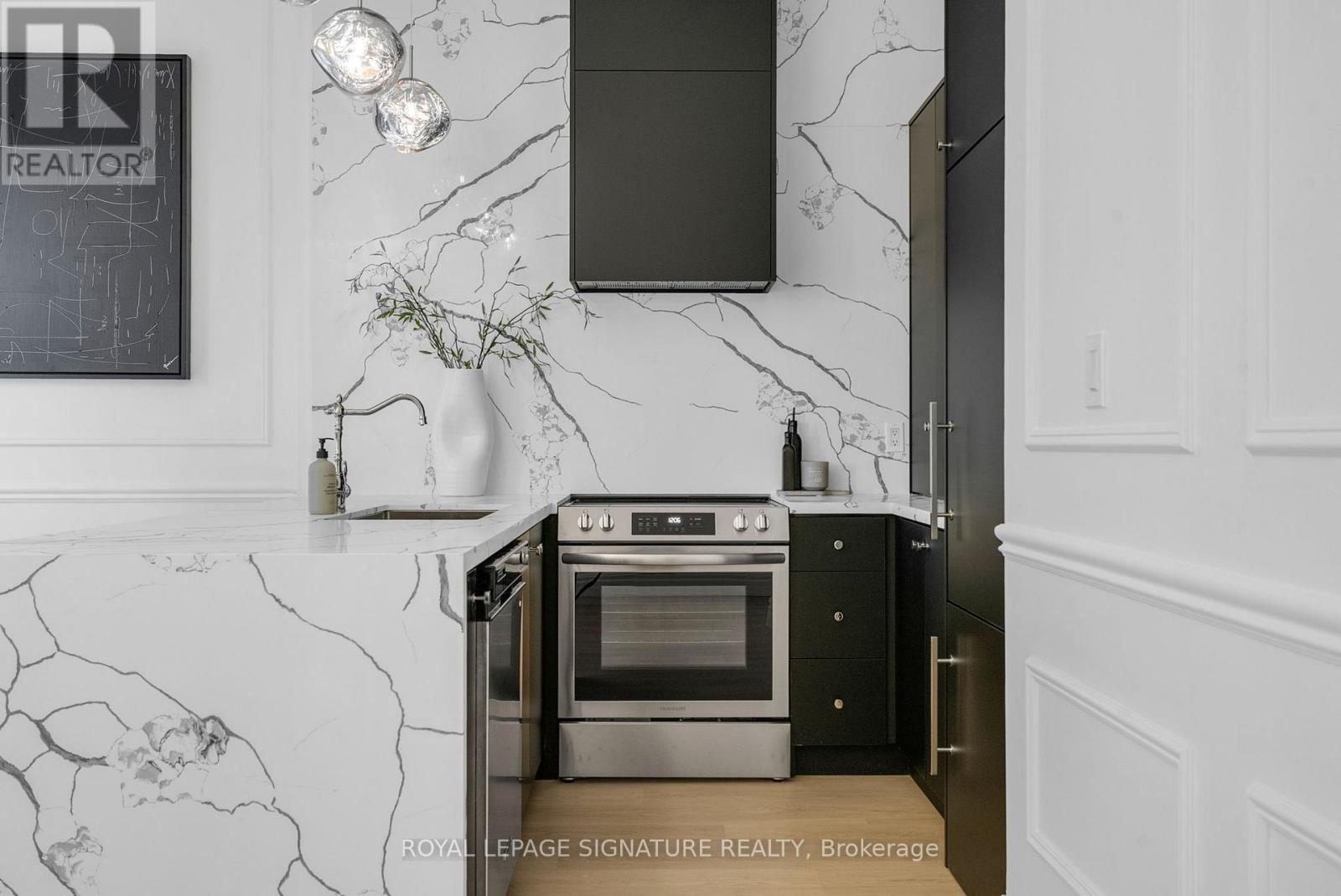 403 - 700 King Street, Toronto, Ontario  M5V 2Y6 - Photo 2 - C12560504