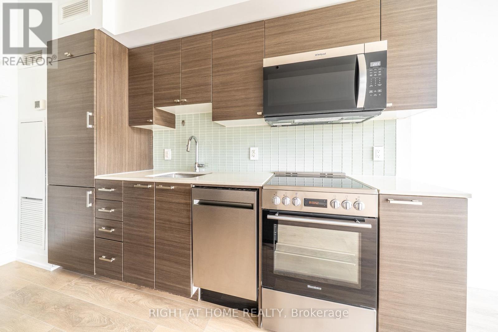 107 - 707 Dovercourt Road, Toronto, Ontario  M6H 0B5 - Photo 5 - C12560540