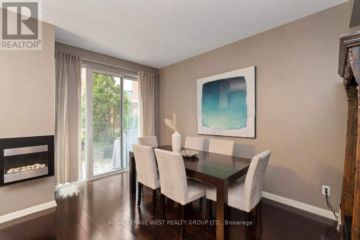 P113 - 25 Soho Street, Toronto, Ontario  M5T 3L8 - Photo 11 - C12560564