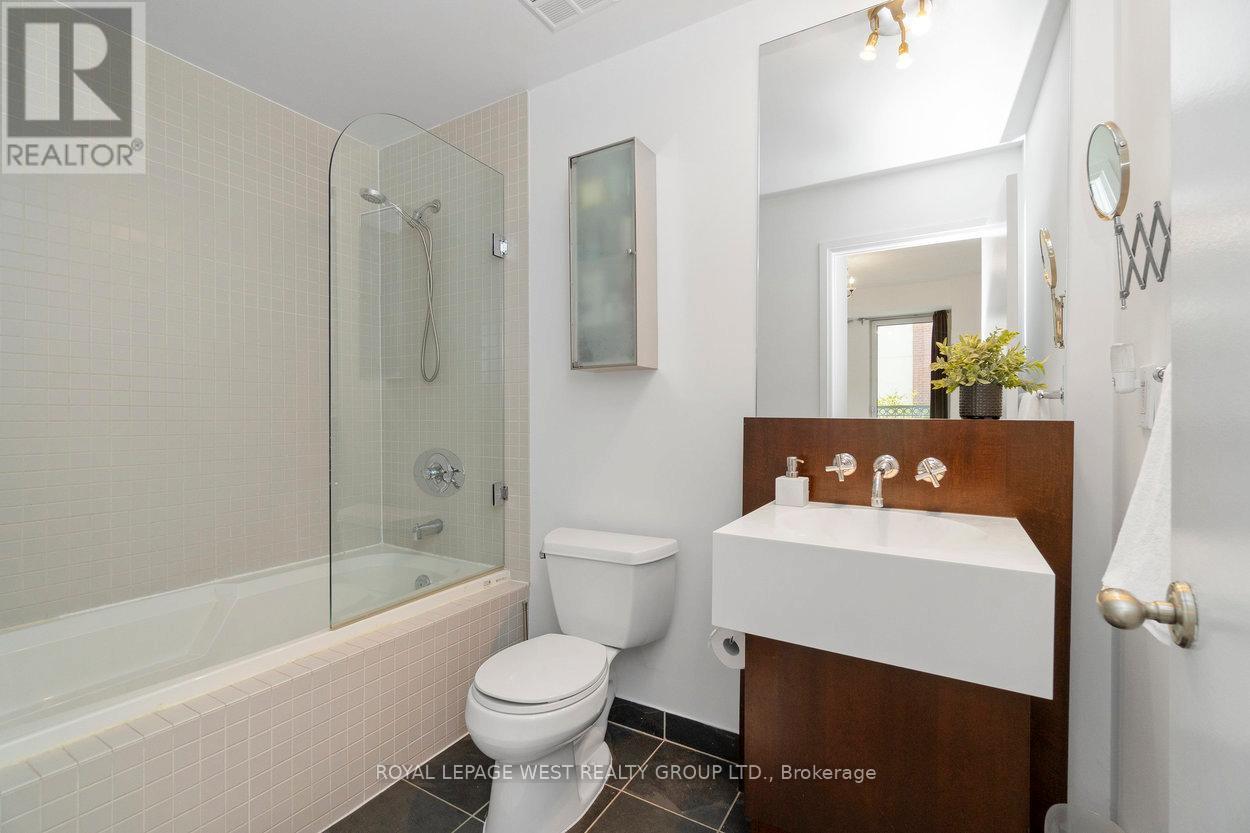 P113 - 25 Soho Street, Toronto, Ontario  M5T 3L8 - Photo 28 - C12560564