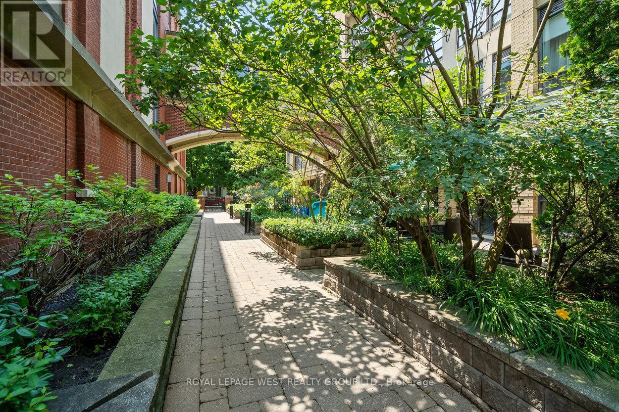 P113 - 25 Soho Street, Toronto, Ontario  M5T 3L8 - Photo 42 - C12560572