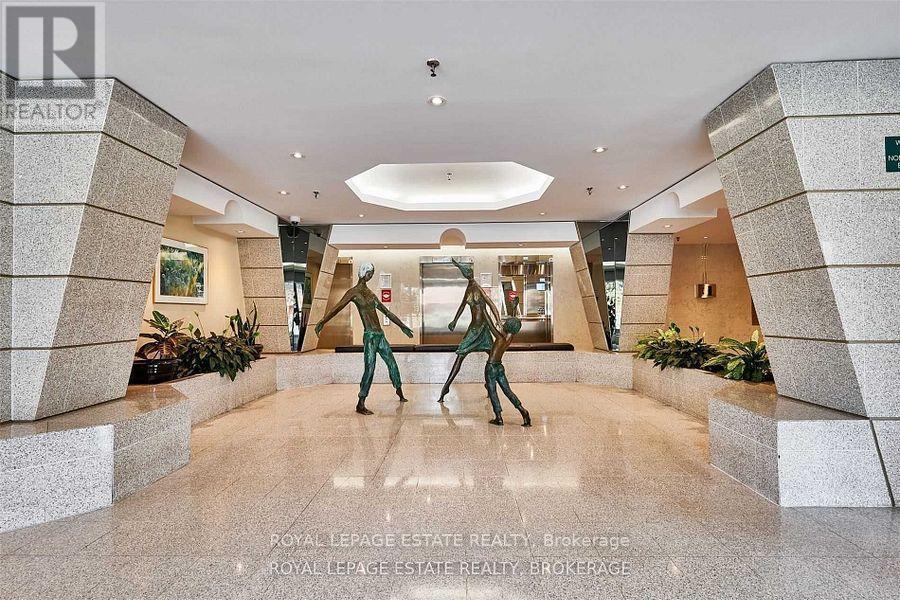 817 - 2466 Eglinton Avenue E, Toronto, Ontario M1K 5J8 - Photo 2 - E12560522
