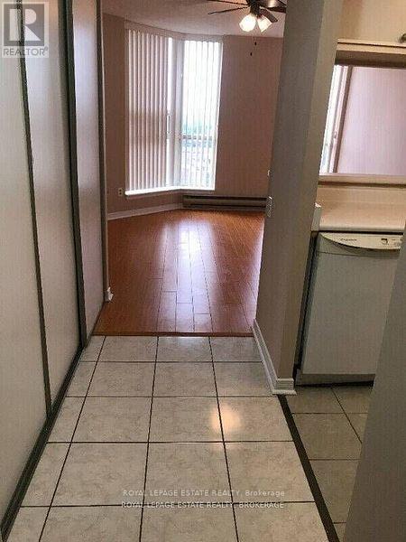 817 - 2466 Eglinton Avenue E, Toronto, Ontario M1K 5J8 - Photo 3 - E12560522