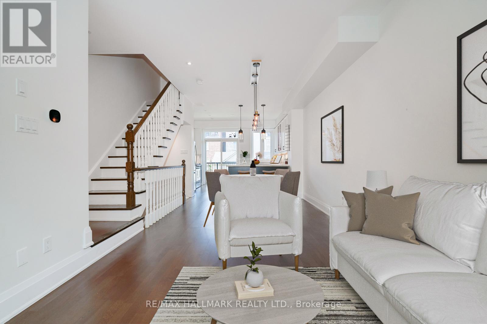 20 - 20 Sargent Lane, Toronto, Ontario  M4E 3T9 - Photo 4 - E12560548