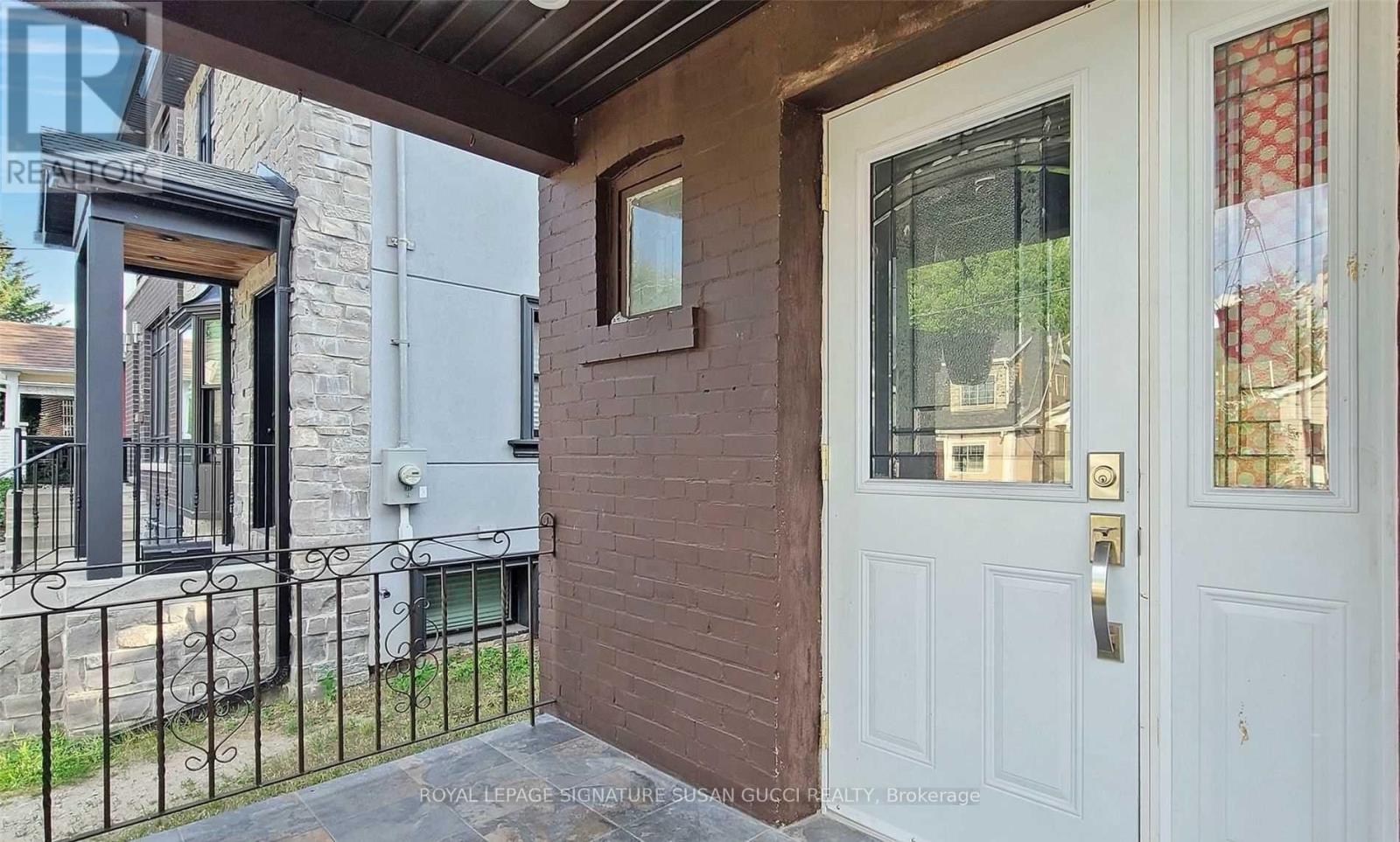 146 Coleridge Avenue, Toronto, Ontario  M4C 4H6 - Photo 2 - E12560550