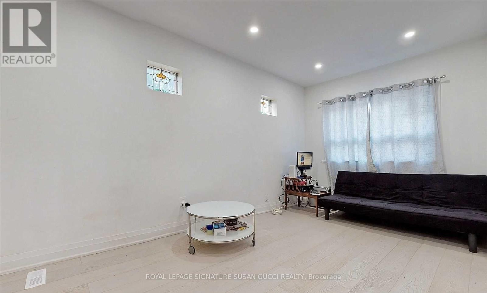 146 Coleridge Avenue, Toronto, Ontario  M4C 4H6 - Photo 3 - E12560550